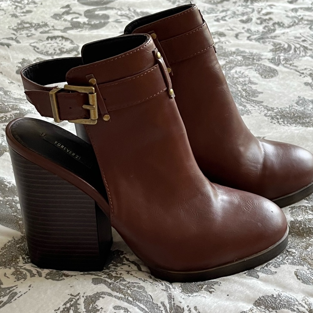 Forever 21 booties, size 8